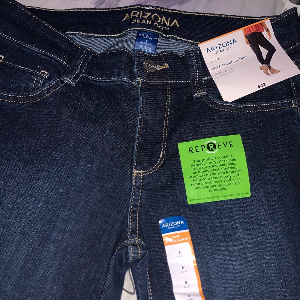 Dark navy blue Arizona brand jeans